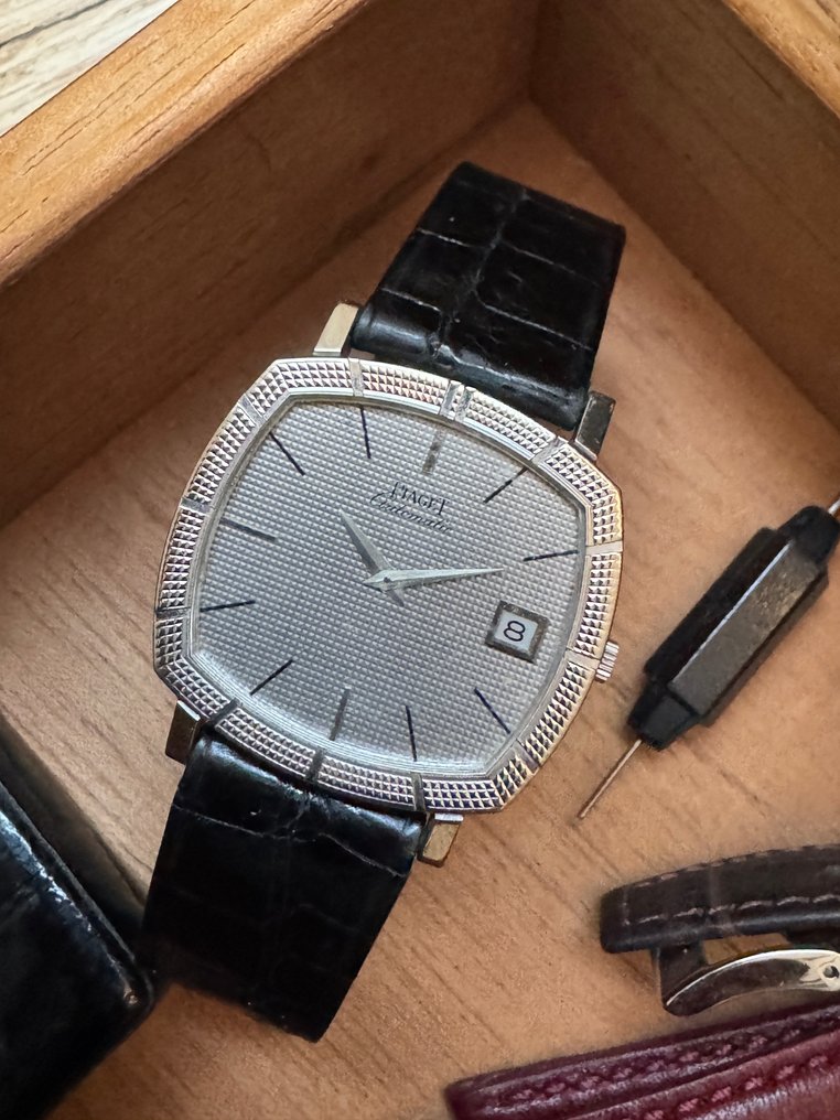 Piaget - Cushion Clous de Paris - 13427 - Unisex - 1970-1979 #3.2