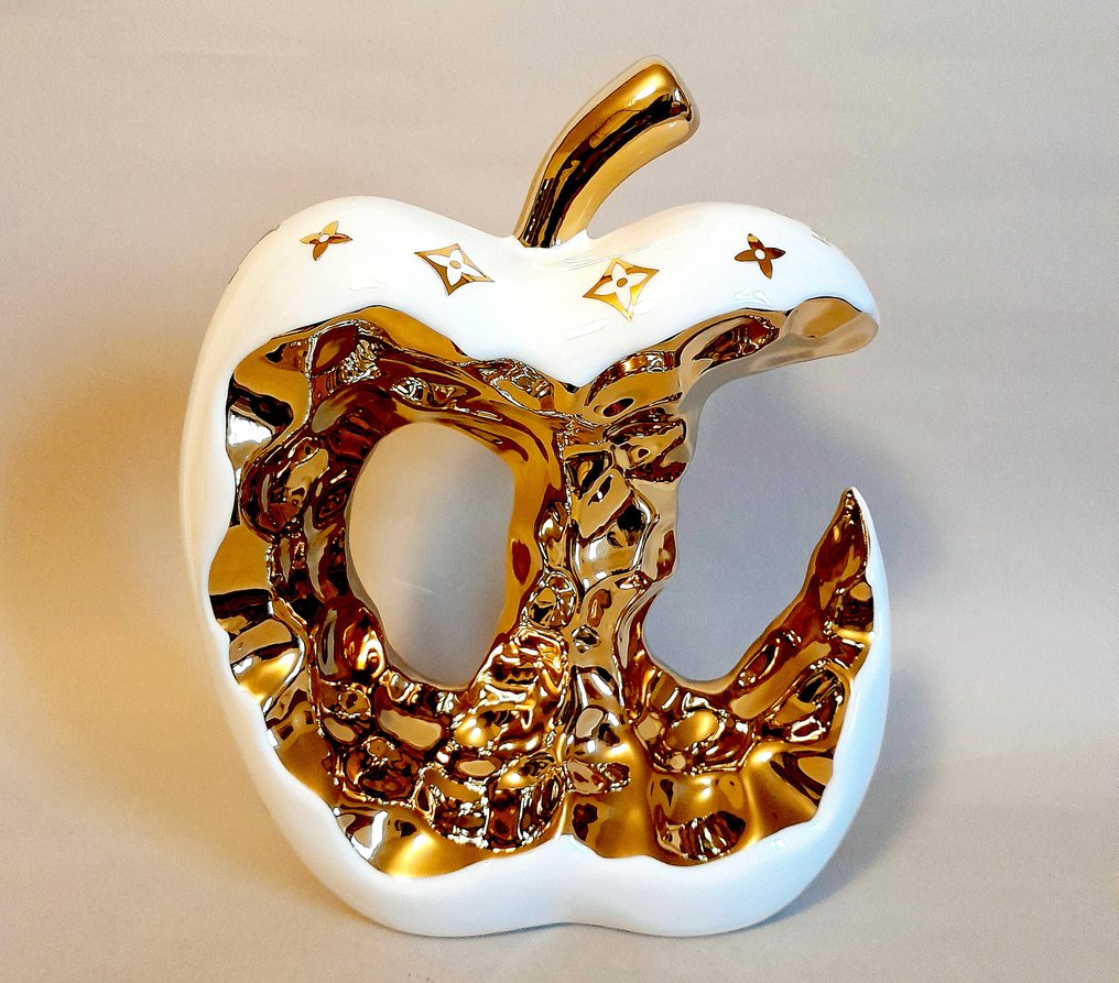 Jan Marti - Luxury Apple 4/30 #1.0