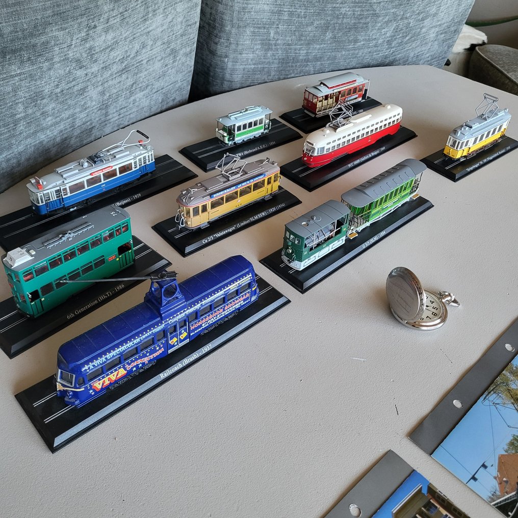 Atlas 1:87 - Modeltram (24) - 9x Statische trams met toebehoren #1.0