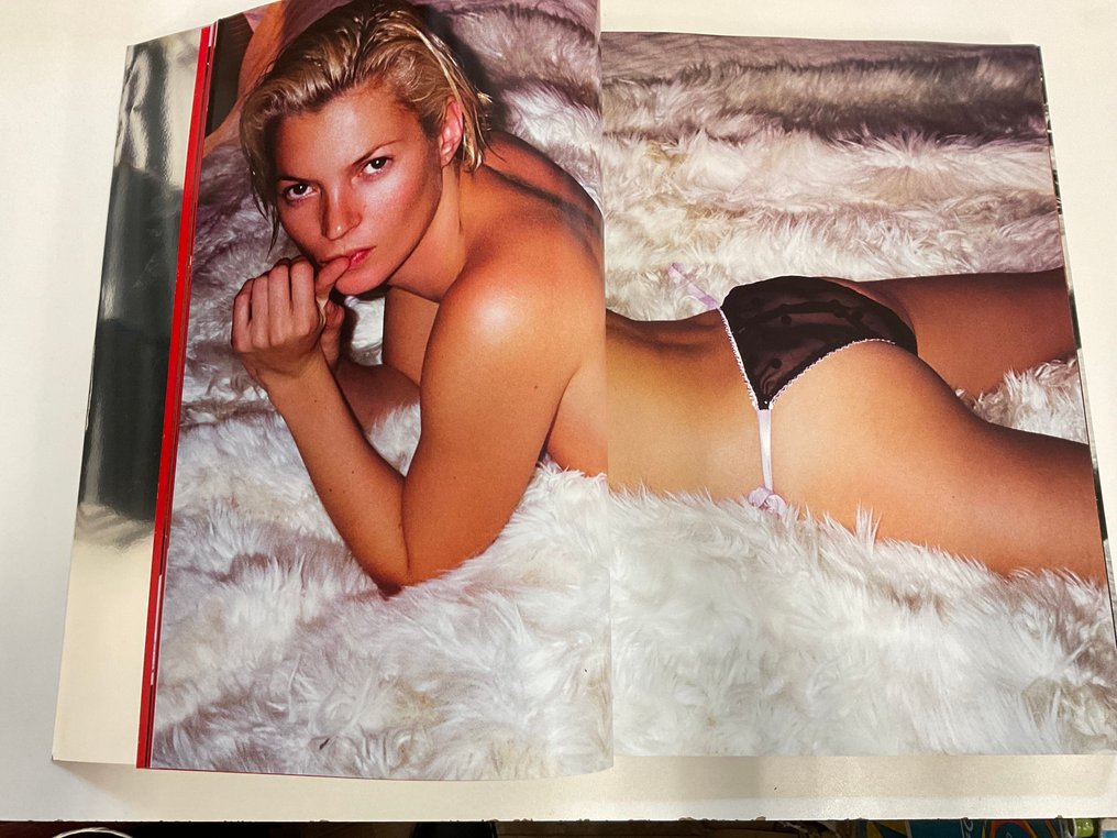 Mario Testino - Kate Moss - 2010 #2.1