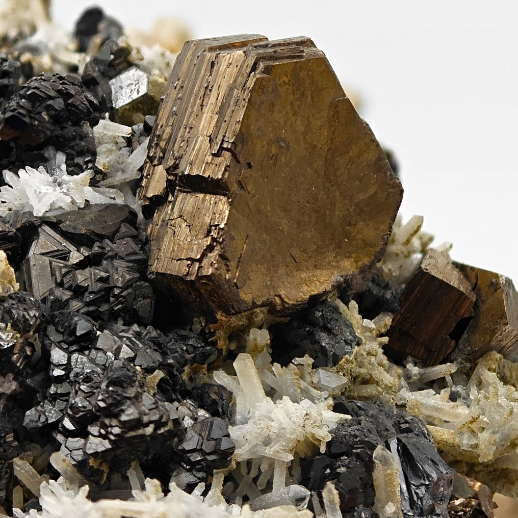 Rarest PIRROTITE, SFALERITE, and quartz, RUSSIA Crystals on matrix - Height: 69 mm - Width: 64 mm- 191 g #3.2