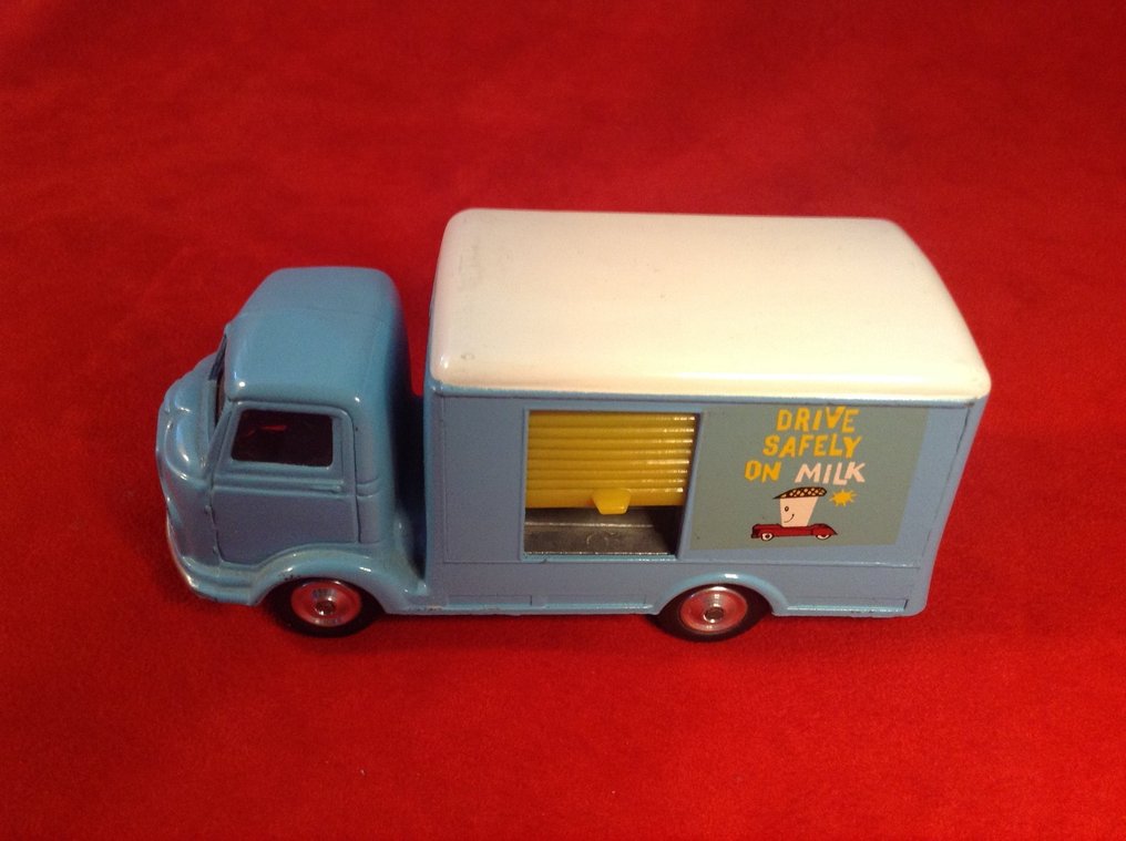 Corgi 1:43 - 模型卡车 - Corgi Toys 435 Karrier 'Bantam' Van "Drive Safely on Milk" 1958/1964 - 未开箱 #3.2