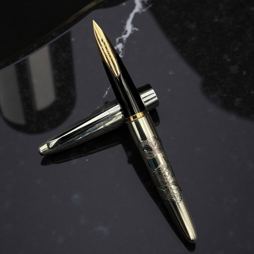 Pilot - Pilot Custom Sterling Silver – Grabado “Dragón” - 钢笔 #1.0