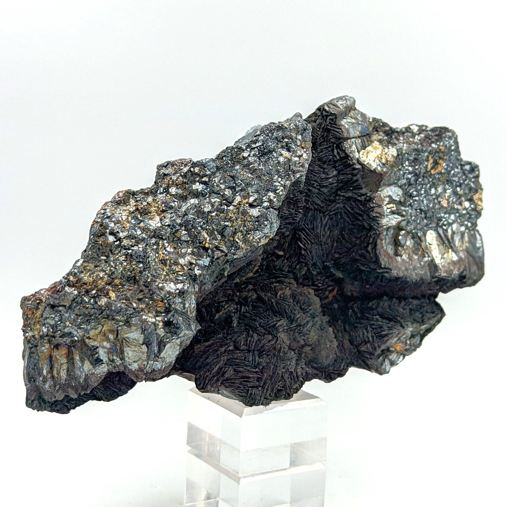 Huge geode of shiny hematite, Alpina, Brosso. Geode - Height: 207 mm - Width: 126 mm- 2.48 kg #4.3