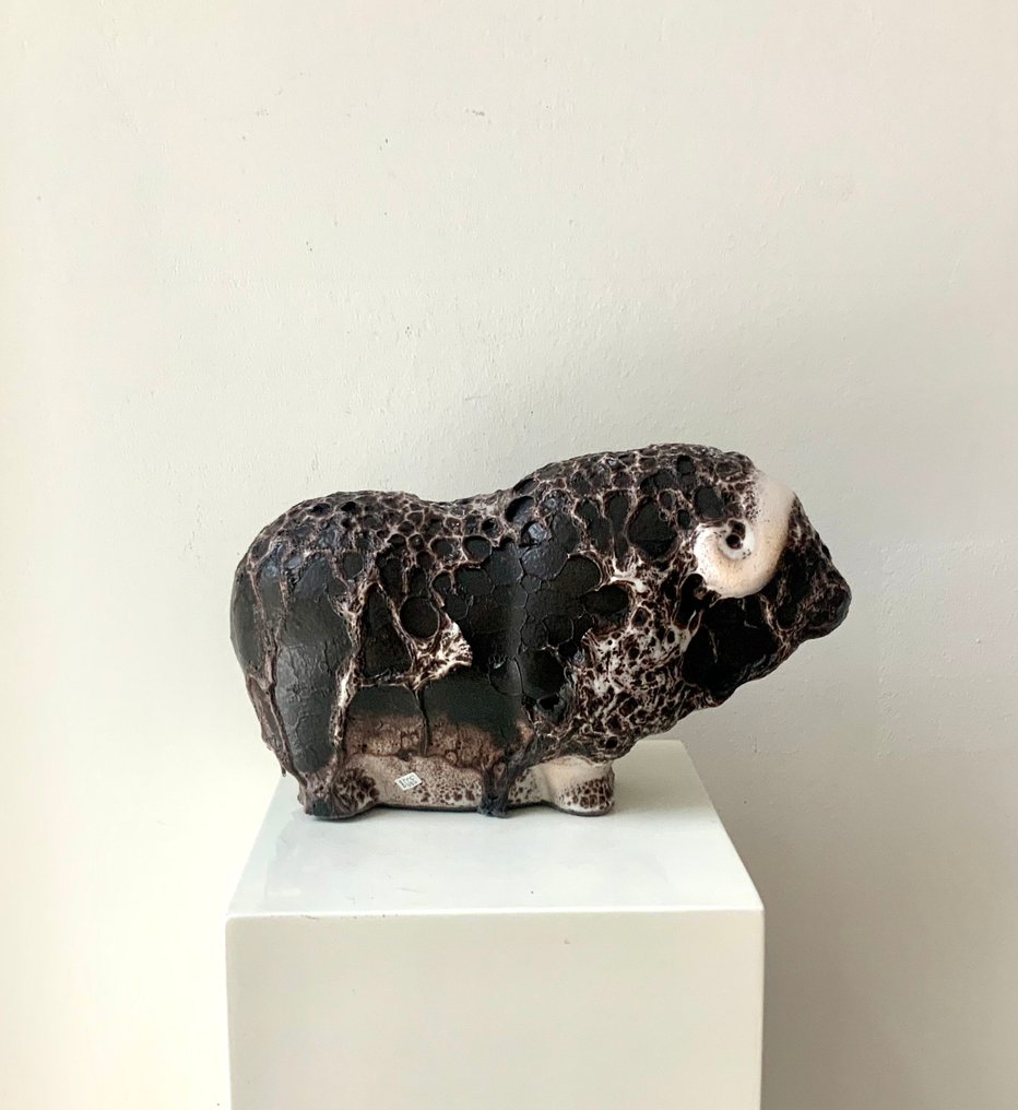 Otto Keramik - Kurt Tschörner - Sculpture, FAT Lava Stier - 20 cm - Ceramic #1.0