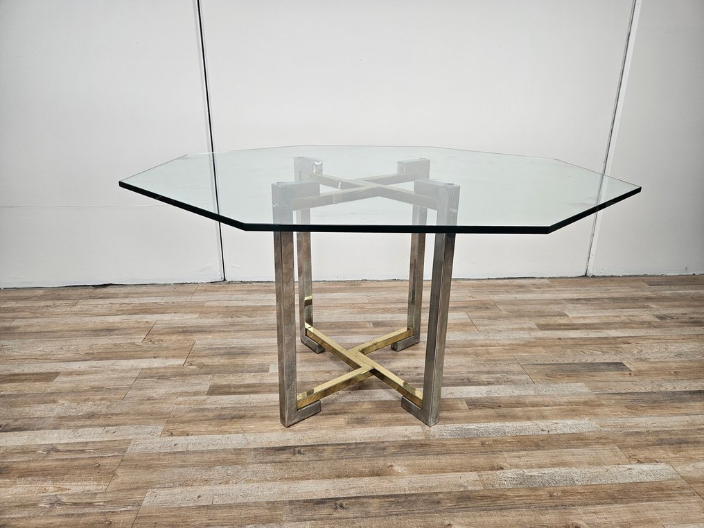 Dining table - Hexagonal table in chromed metal and brass. - Metal, Brass, Glass #1.0