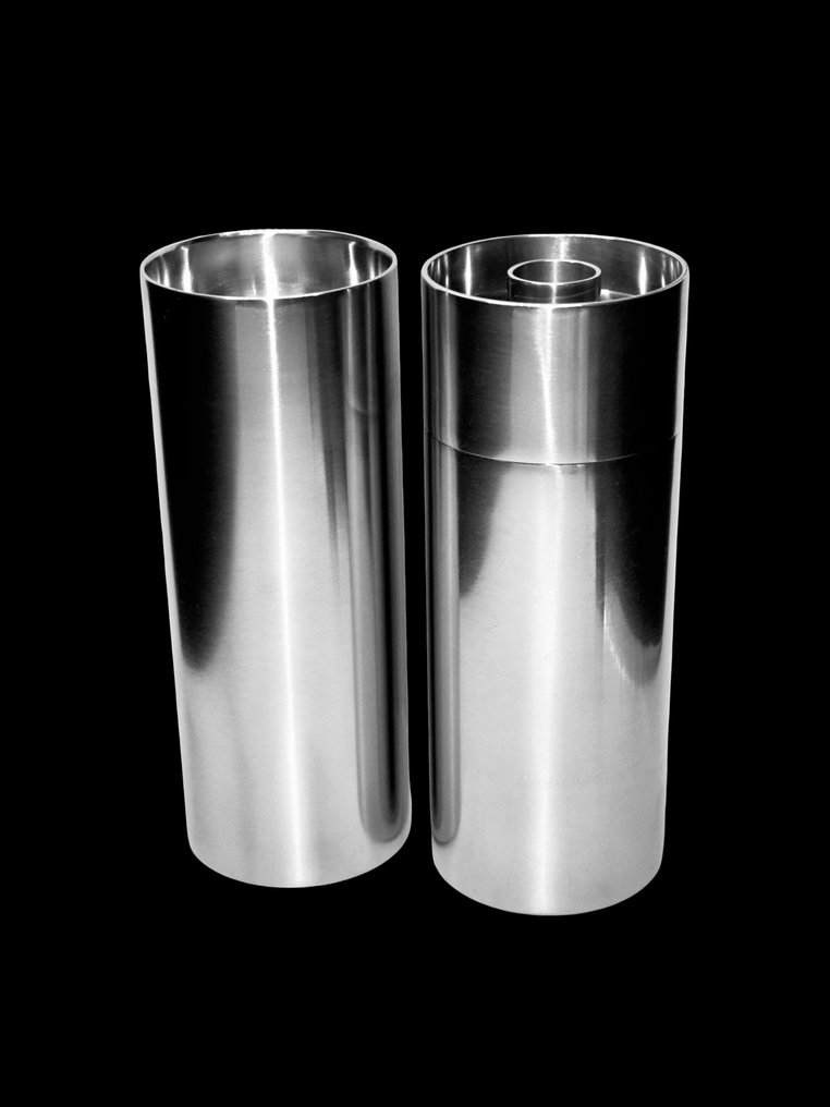 Stelton - Arne Jacobsen - Set de recipiente pentru sare și piper (2) - Cylinda-Line - Oțel inoxidabil satinat #2.1
