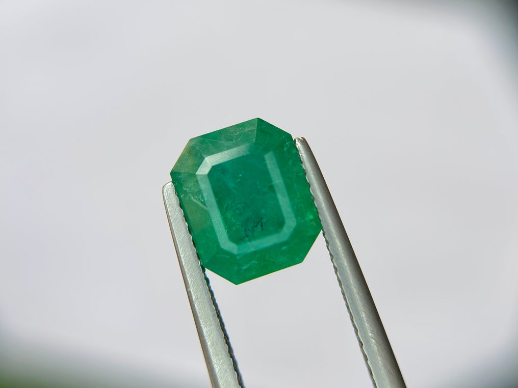 Ei pohjahintaa - 1 pcs Vihreä Smaragdi - 3.70 ct - Bellerophon Gemlab - Zambia smaragdi #4.3