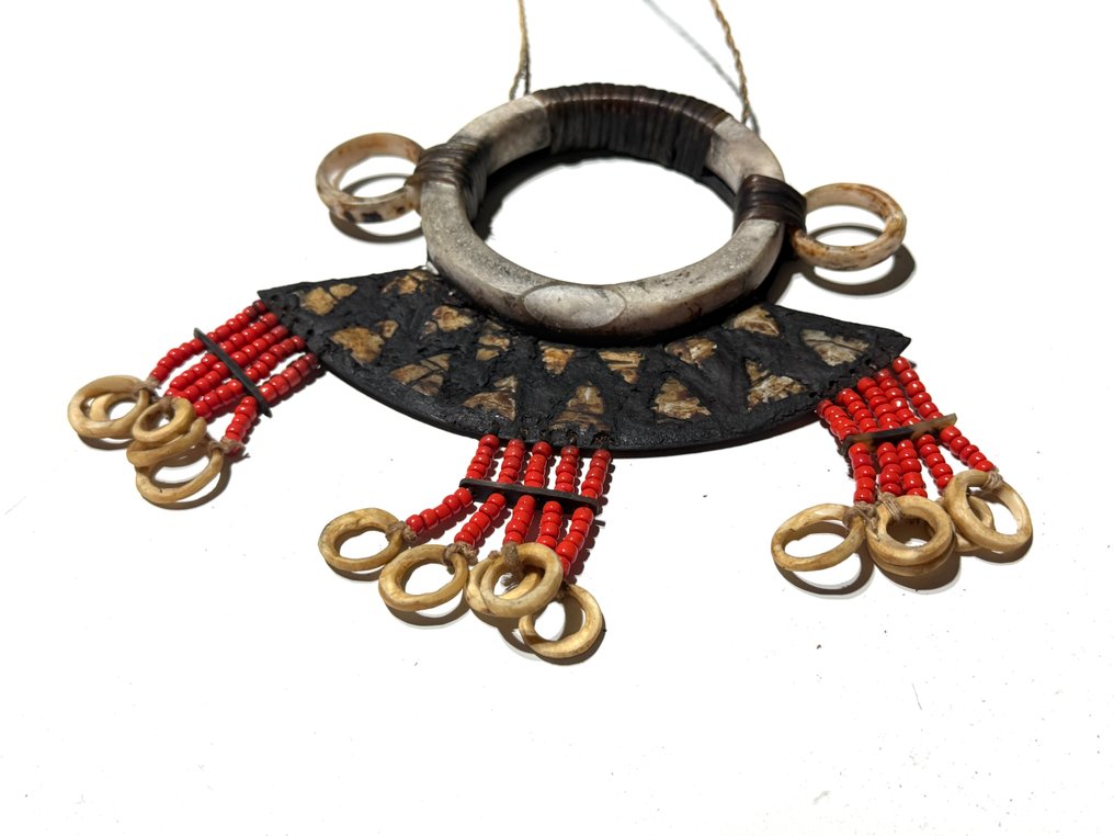 财富对象负责人家庭 - Mbarava - 新喬治島馬羅沃潟湖 - 所羅門群島  (沒有保留價) #2.1