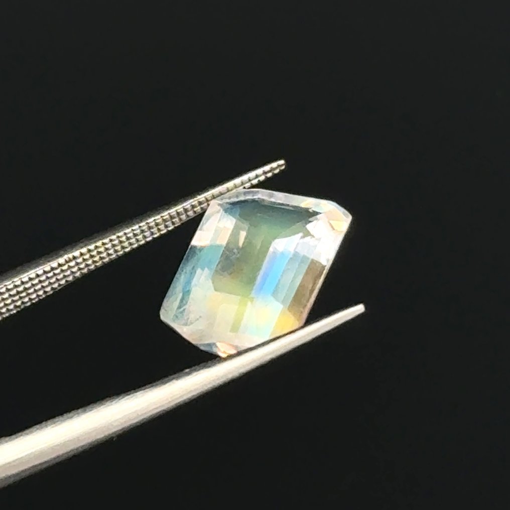 Sem preço de reserva Branco Pedra da lua  - 2.47 ct - International Gemological Institute (IGI) - Rainbow Effect #1.0