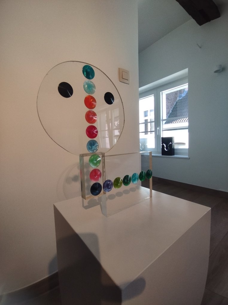 Enrico Baj (1924-2003) - Sculpture, Figura in Ginocchio - 30 cm - Acrylic - 1969 #1.0