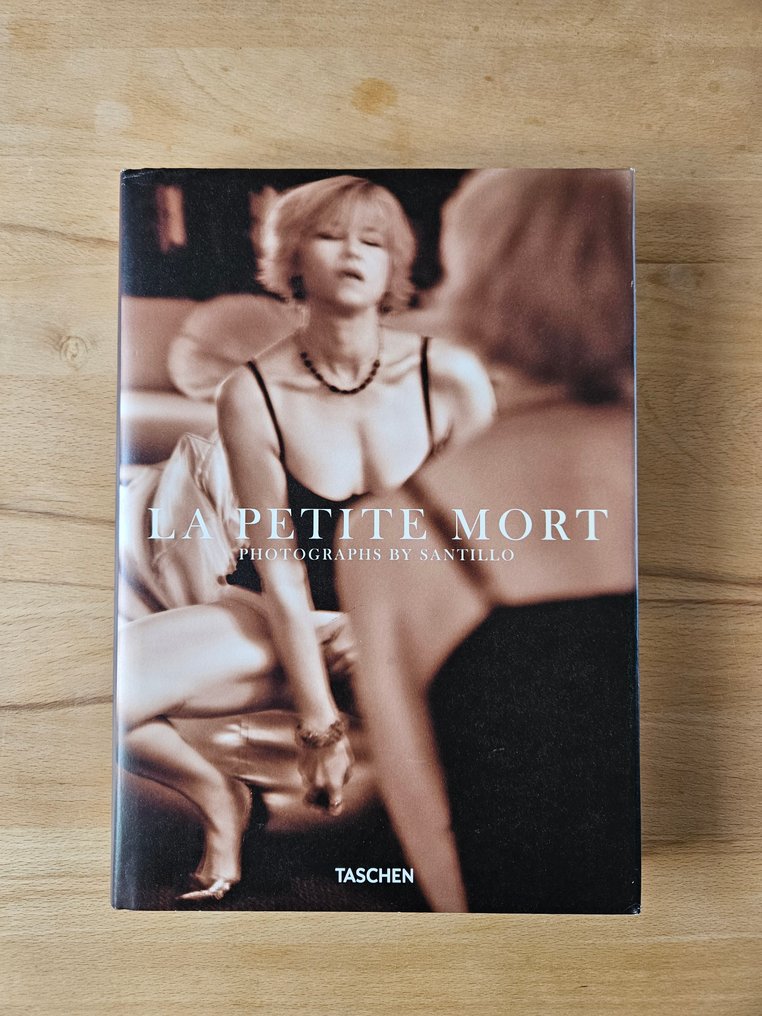  Santillo, Dian Hanson  - La Petite Mort - 2011 #1.0