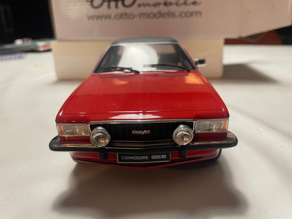 Otto Mobile 1:18 - Modell autó - Opel Commodore GSE #1.0