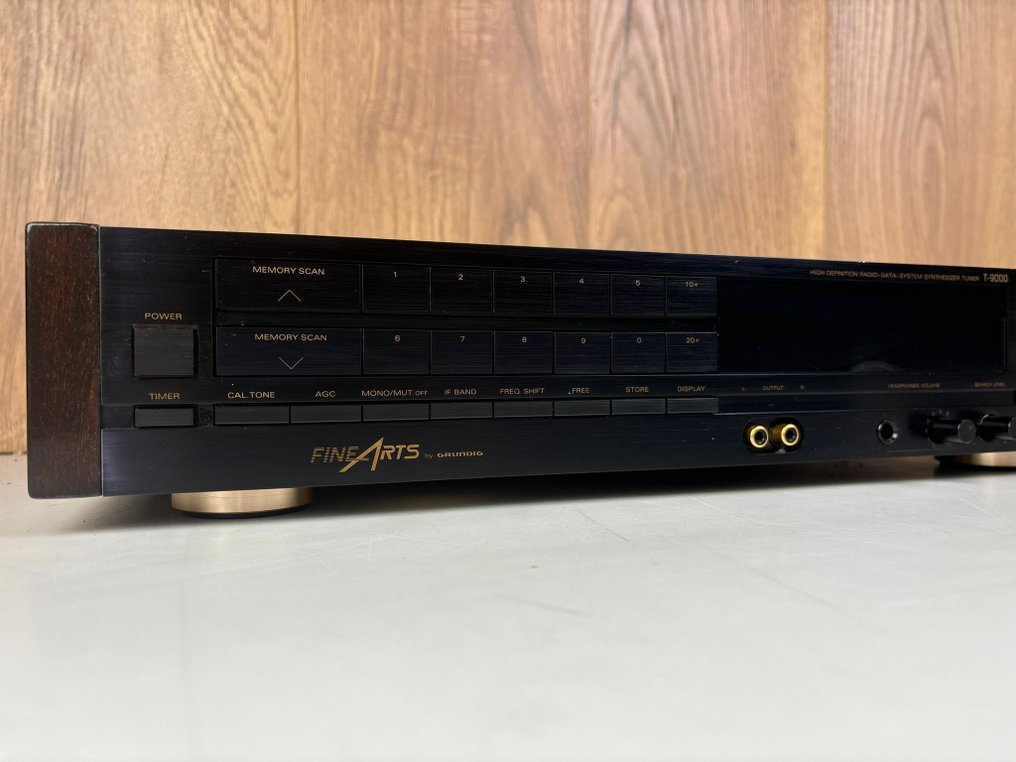 Grundig - FineArts T-9000 Tuner #1.0