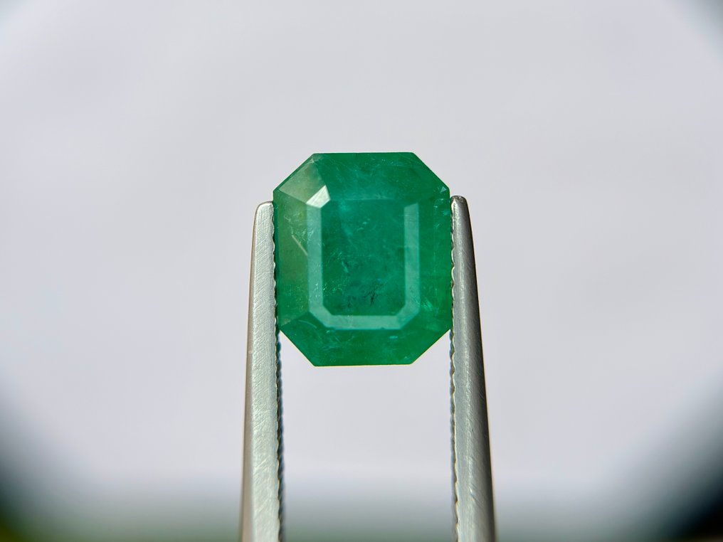 Ei pohjahintaa - 1 pcs Vihreä Smaragdi - 3.70 ct - Bellerophon Gemlab - Zambia smaragdi #1.0