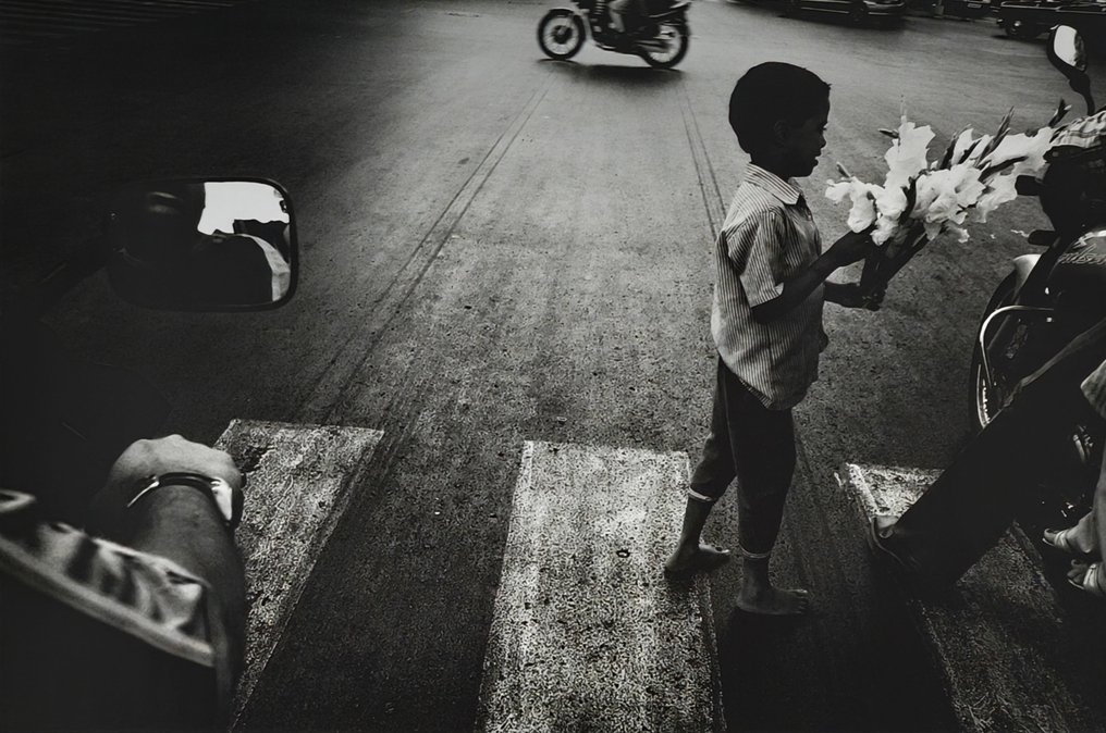 Paolo Pellegrin - Bombay. Venditore di Fiori. 2005 #1.0