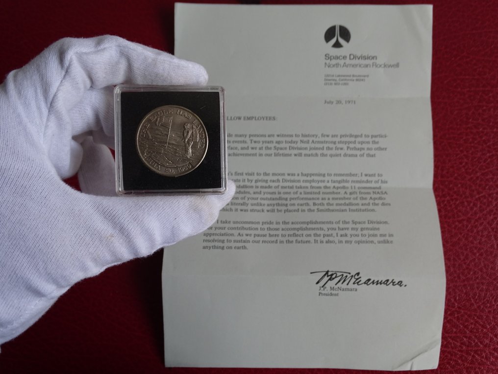 Medaillion Apollo 11 - μέταλλο που προέρχεται από τις διαστημικές μονάδες Apollo XI. - 1960-1970 #1.0