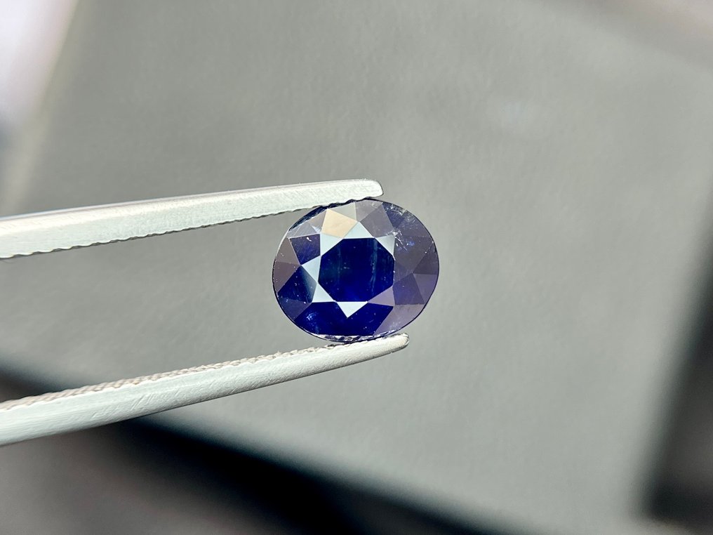 沒有保留價 - 1 pcs 藍色 藍寶石 - 2.68 ct - Bellerophon Gemlab - 锡兰蓝宝石 #3.2