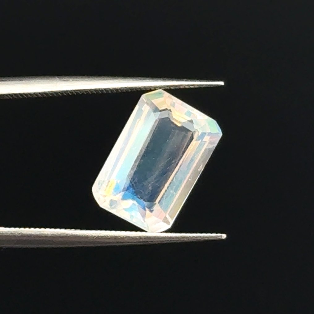 Sem preço de reserva Branco Pedra da lua  - 2.47 ct - International Gemological Institute (IGI) - Rainbow Effect #3.2