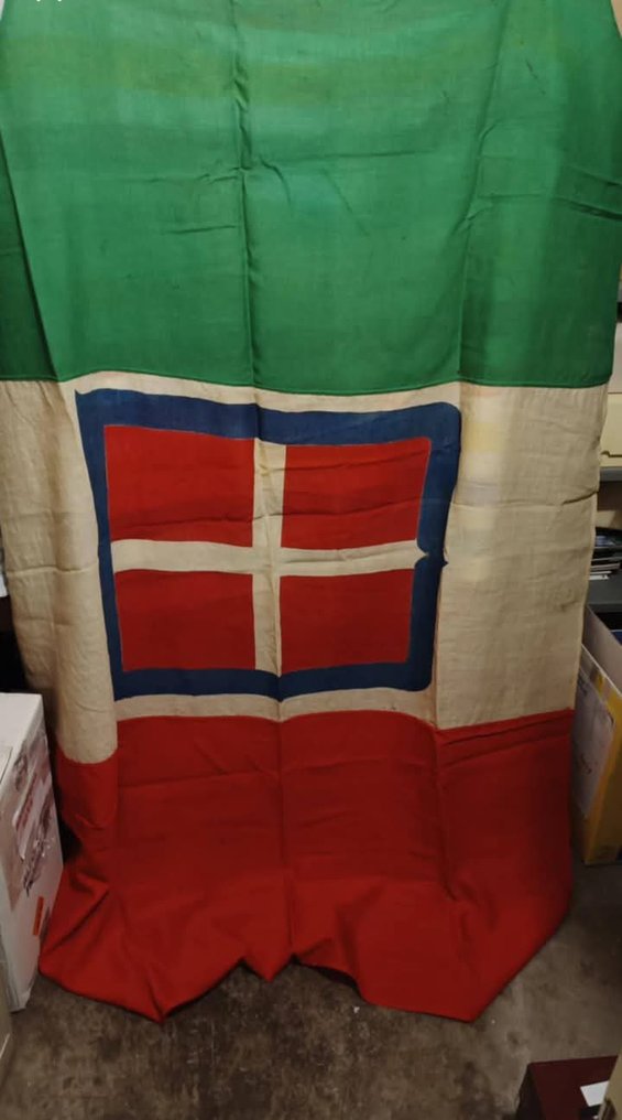 Italy - WW2 Large Flag 220x150 cm Sabauda in felted wool with side cord included - Military accessories #2.1