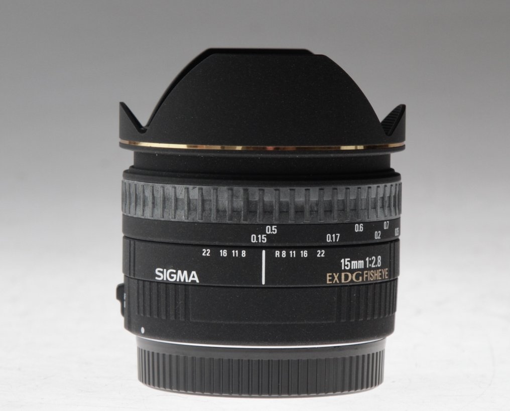 Sigma 15mm 1:2,8 EX DG Fisheye Objectif hypergone (fisheye) #1.0