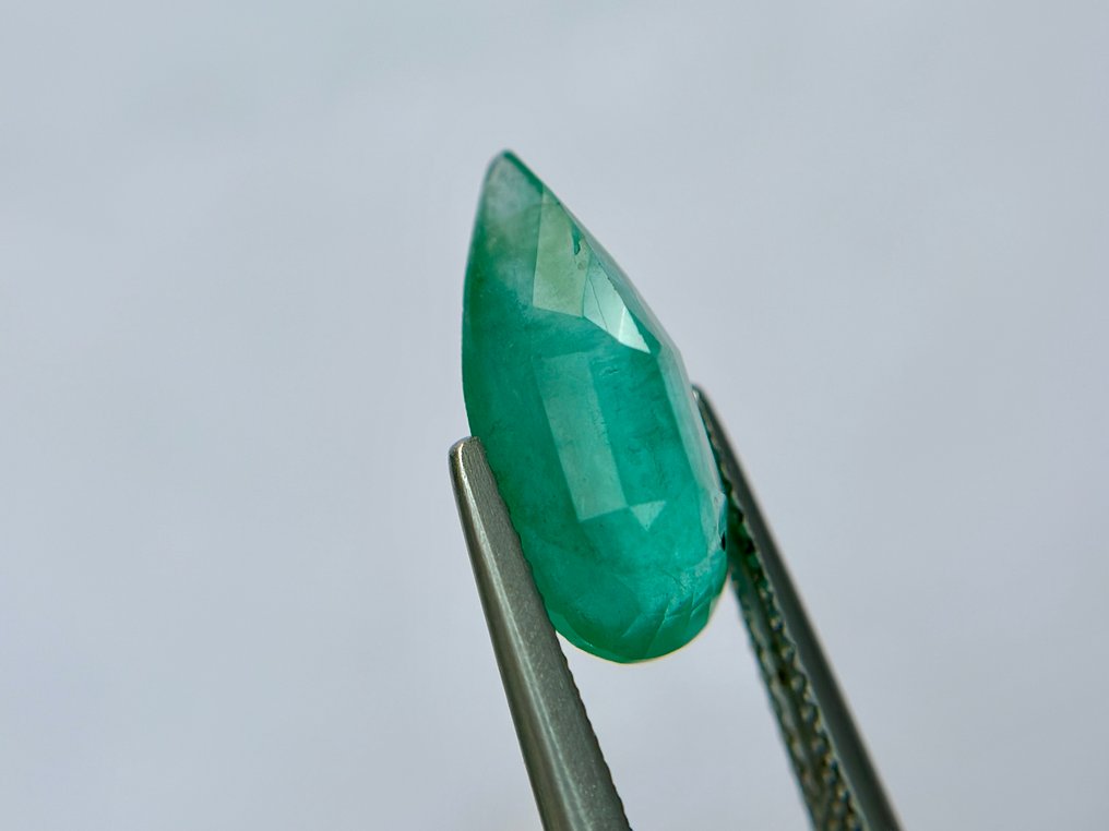 χωρίς τιμή ασφαλείας - 1 pcs  Πράσινο Σμαράγδι  - 3.18 ct - Bellerophon Gemlab - Μόνο μικρό πετρέλαιο Βραζιλίας #4.3