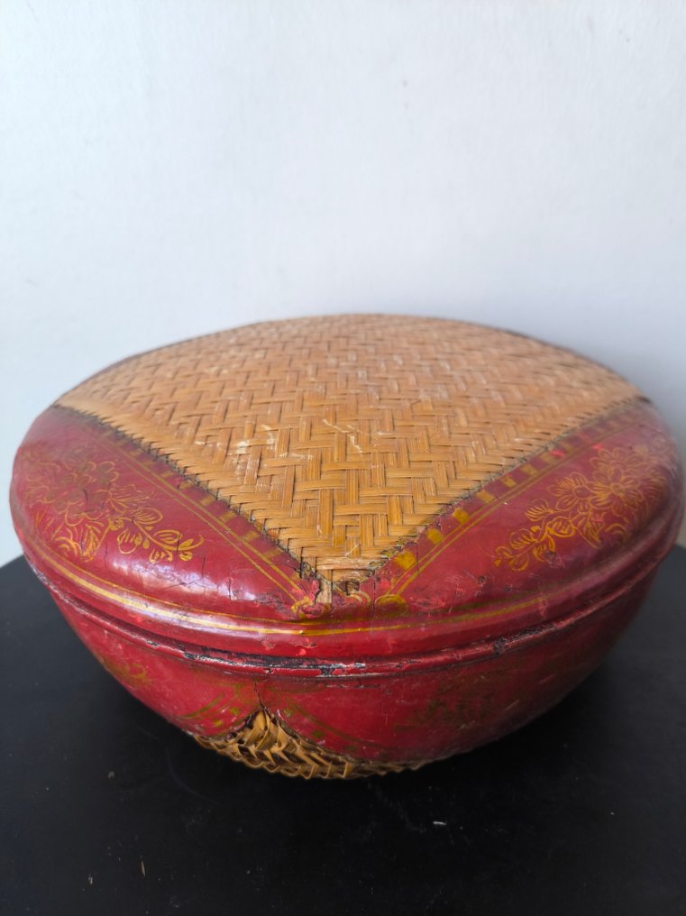 9 Paniers gigogne - straw - China  (No Reserve Price) #1.0