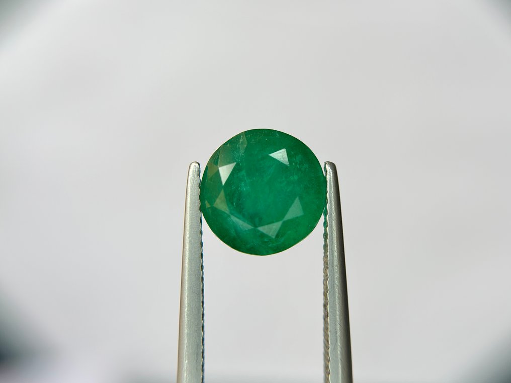 No reserve price - 1 pcs Green Emerald - 4.09 ct - Bellerophon Gemlab - ZAMBIA EMERALD #1.0