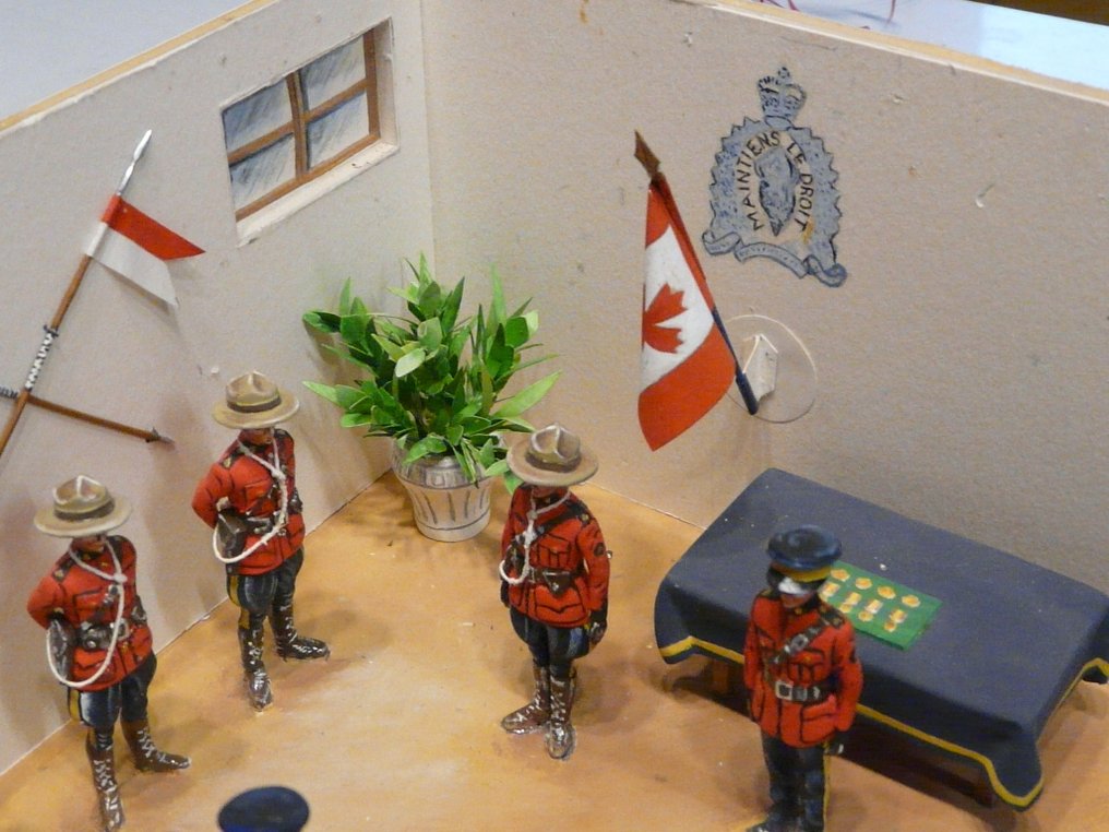 主题收藏系列 - 模型“加拿大皇家宪兵队” 54 毫米,尺寸 28 x 17 x 高 12 厘米,重 850 克,铅 ?? 塑料 ?? - L LAUBIE #2.1