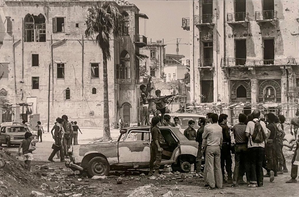 José Nicolas (1956) - Les enfants à la kalach, Beyrouth 1982 #1.0