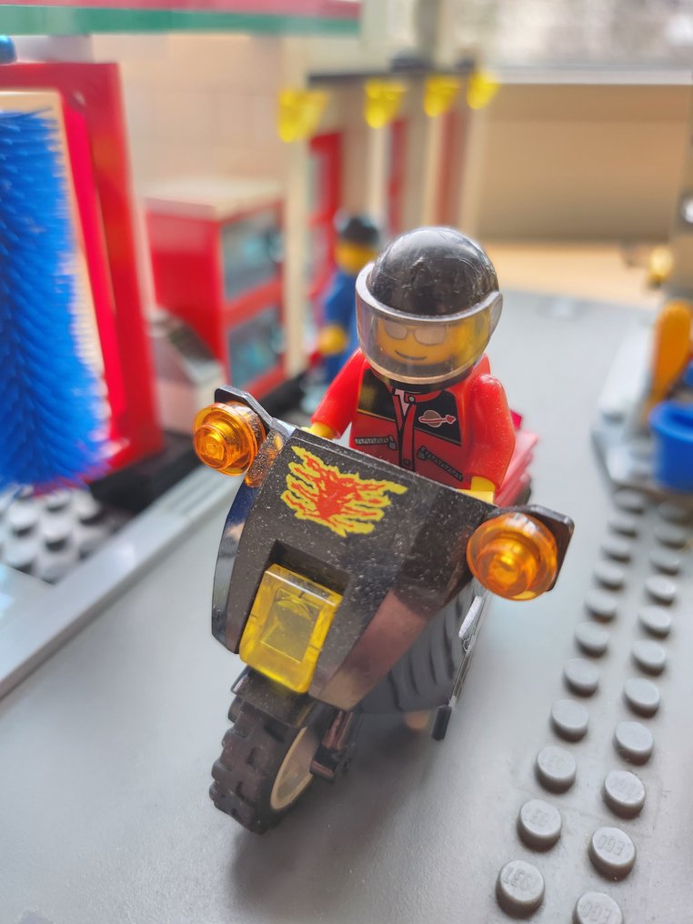 Lego Set - 7993 - Stad - Garage #2.1