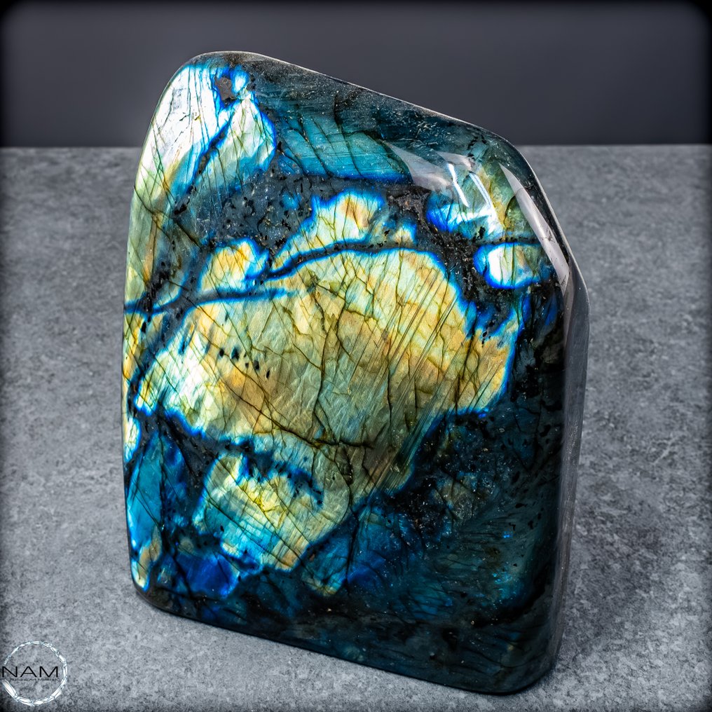 Natural First Quality Labradorite raffinerad- 2800.64 g #1.0
