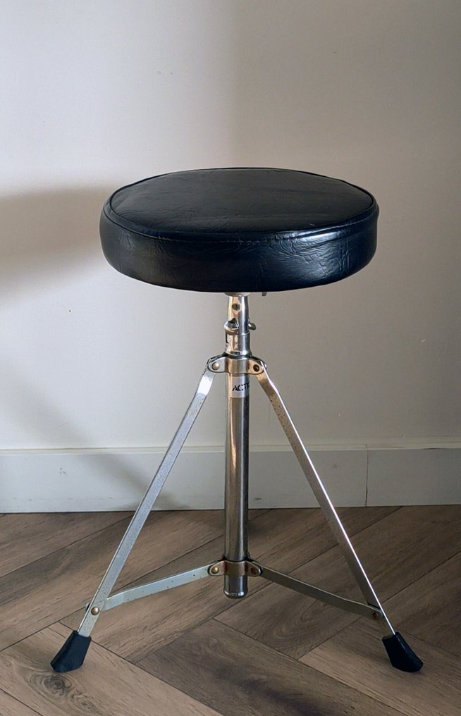 Σκαμνί - Βίντετζ σε ρυθμιζόμενο σε ύψος εργονομικό σκαμνί. - Δέρμα, Επιχρωμιωμένο - Όμορφα πατηματισμένη #1.0