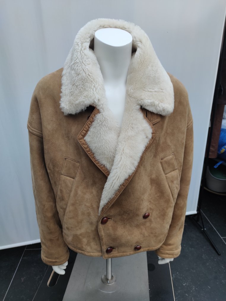 Artisan Furrier - Bunda #3.2