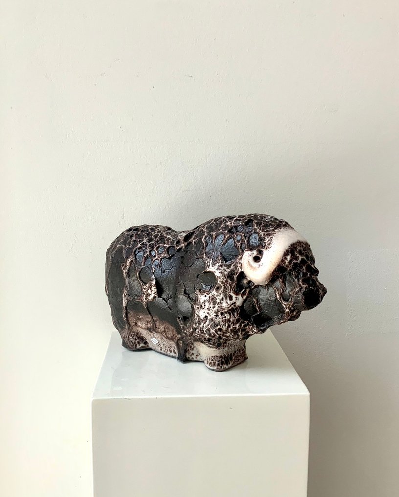 Otto Keramik - Kurt Tschörner - Sculpture, FAT Lava Stier - 20 cm - Ceramic #2.1