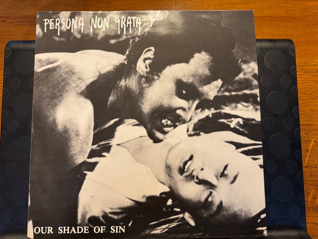Persona Non Grata - Our Shade Of Sin - LP - De uitnodiging tot zelfmoord, 1ste stereo persing - 1984 #1.0