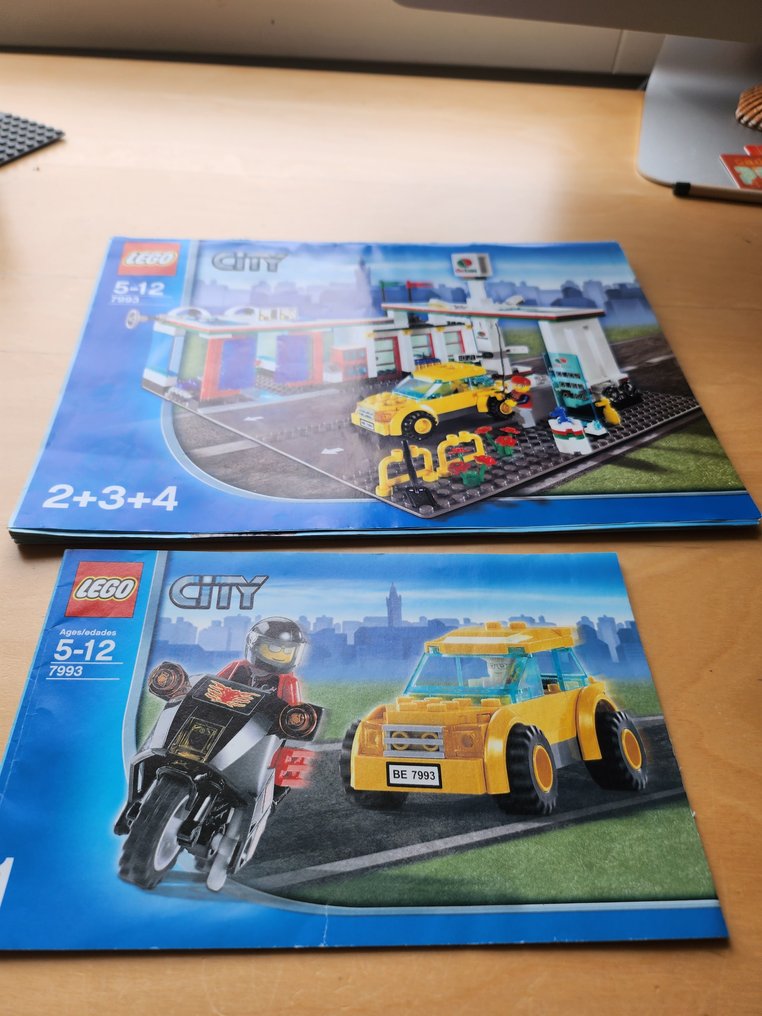 Lego Set - 7993 - Stad - Garage #1.0