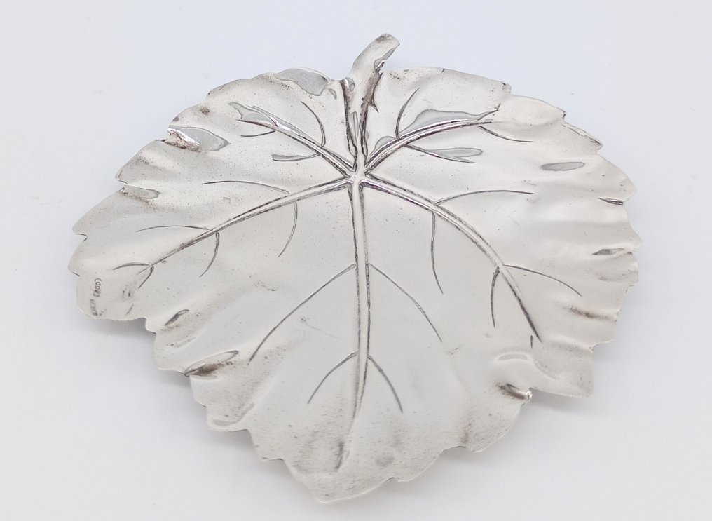 Centrepiece - .800 silver - leaf #1.0