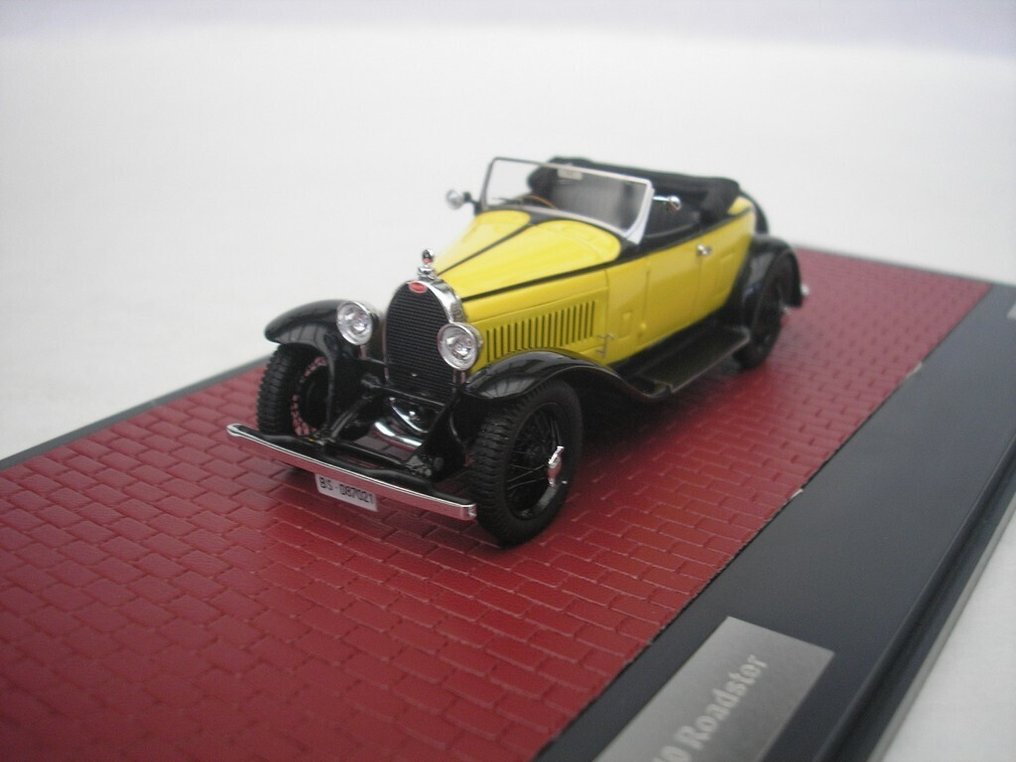 Matrix 1:43 - Modelbil - Bugatti Type 40 Roadster - 1929 - Sort / Gul - 156 stk #1.0