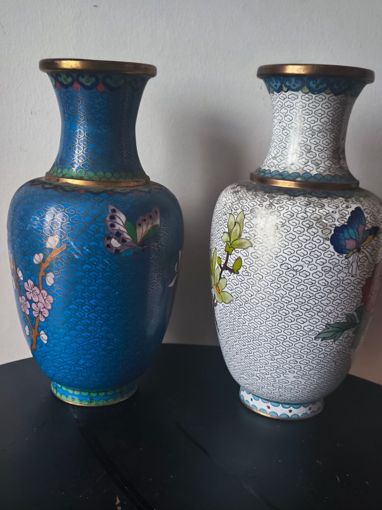 花瓶 - 铜 - 中国 - 2个珐琅花瓶  (没有保留价) #2.1