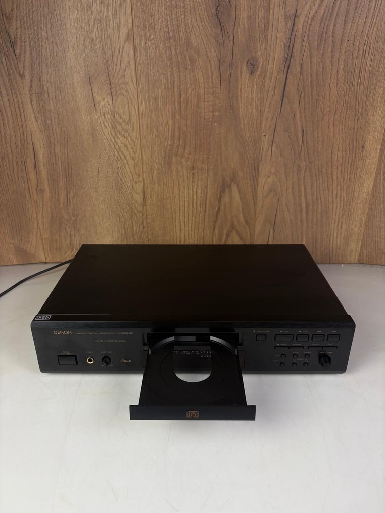 Denon - DCD-685 CD player #1.0