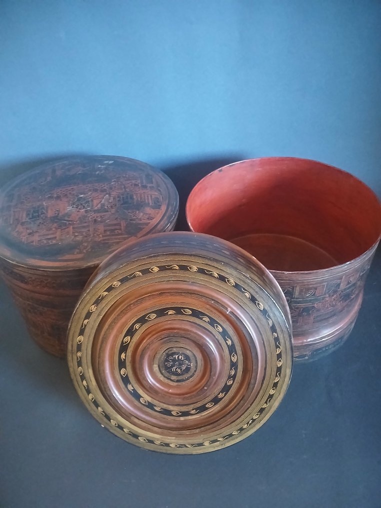 Doos (3) - Bamboe - Birmaanse betelnoot box #3.2