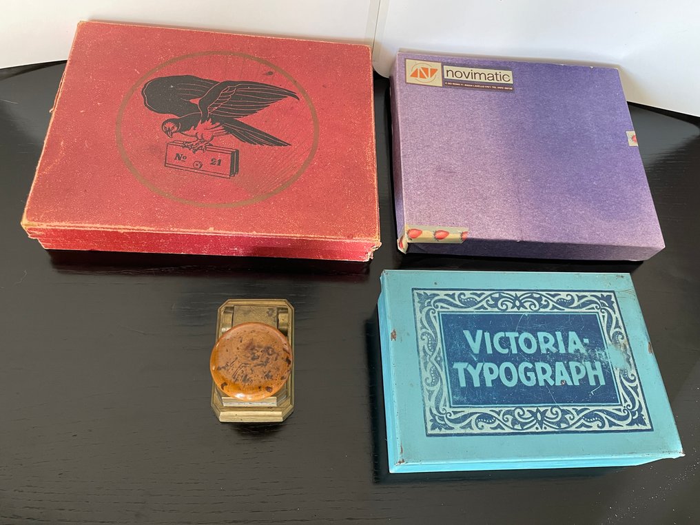 主題系列 - 3个可组合印章盒和1个压印章。 #1.0