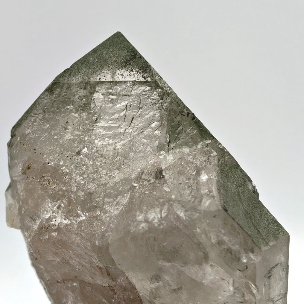 Grosso χαλαζίας με πράσινο χλωρίτη, Ελβετία Κρύσταλλοι στη μήτρα - Ύψος: 97 mm - Πλάτος: 70 mm- 326 g #3.2