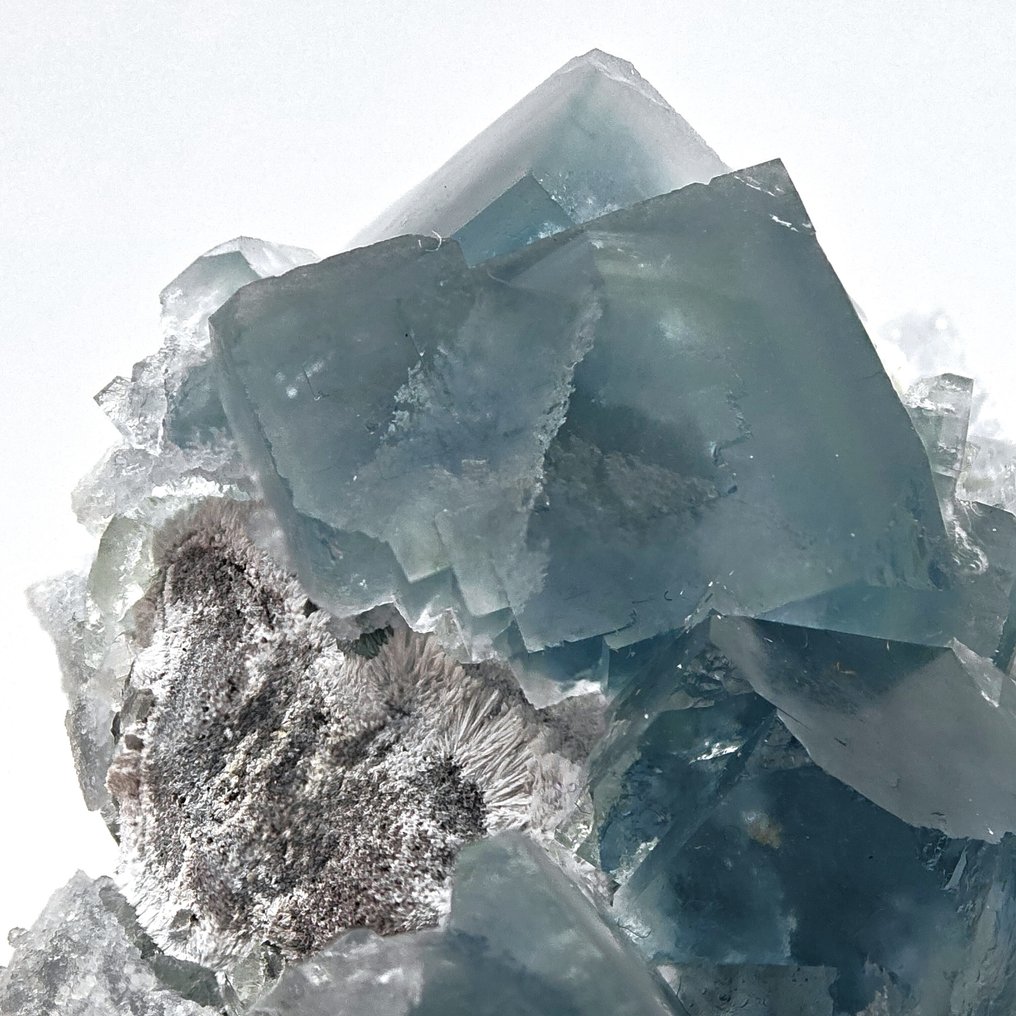 FLUORITE AZZURA with ghosts, elegant, China Crystals on matrix - Height: 74 mm - Width: 60 mm- 123 g #3.2