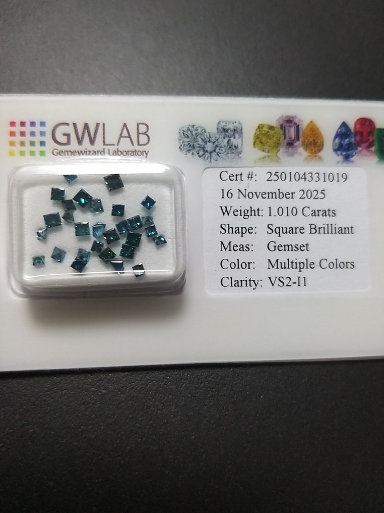 没有保留价 - 29 pcs 钻石  (经彩色处理)  - 1.01 ct - 方形 蓝色, 绿色 - VS2 轻微内含二级, I1 内含一级 - Gemewizard宝石实验室（GWLab） #1.0