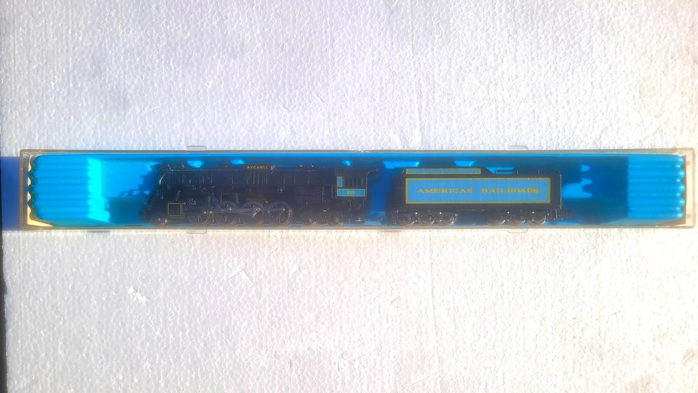 Rivarossi H0 - 9185 - Τρένο μοντελισμού (1) - Ατμομηχανή με βαγόνι, διαφανές πλαστικό κουτί. - American Railroads #1.0