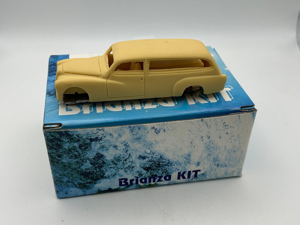 ABC Brianza 1:43 - Model kit  (2) - Lancia Aurelia B51 Viotti /Alfa Romeo 1900 Speciale Ghia - Unspoiled assembly kit - fiberglass model and accessories. #1.0