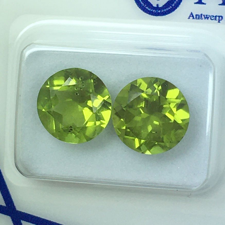 No reserve price - 2 pcs Green Peridot - 5.50 ct - Antwerp Laboratory for Gemstone Testing (ALGT) - ROUND CUT PERIDOT #1.0