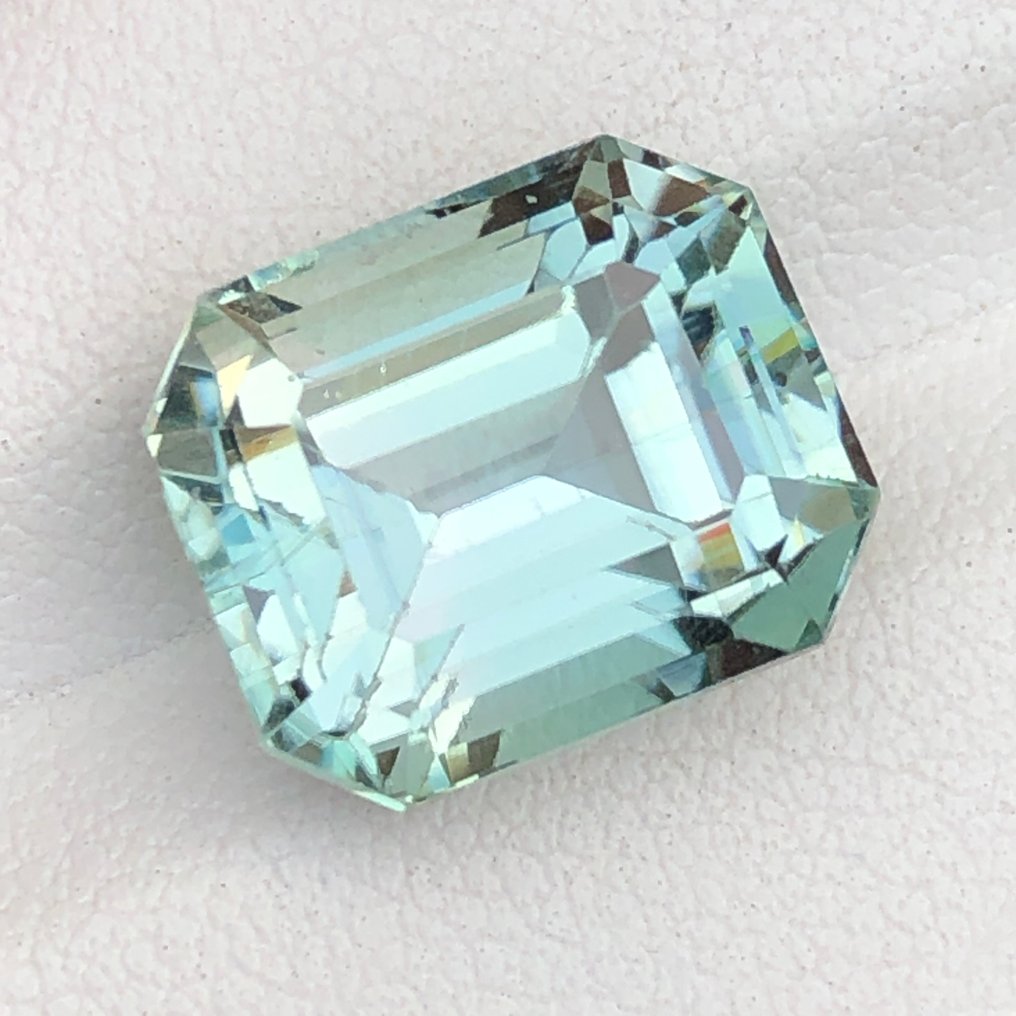 没有保留价 - 1 pcs  绿色, 蓝色 海蓝宝石  - 10.85 ct - 国际宝石研究院（IGI） #1.0